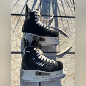 Bauer Impact 75 Black and White Skates